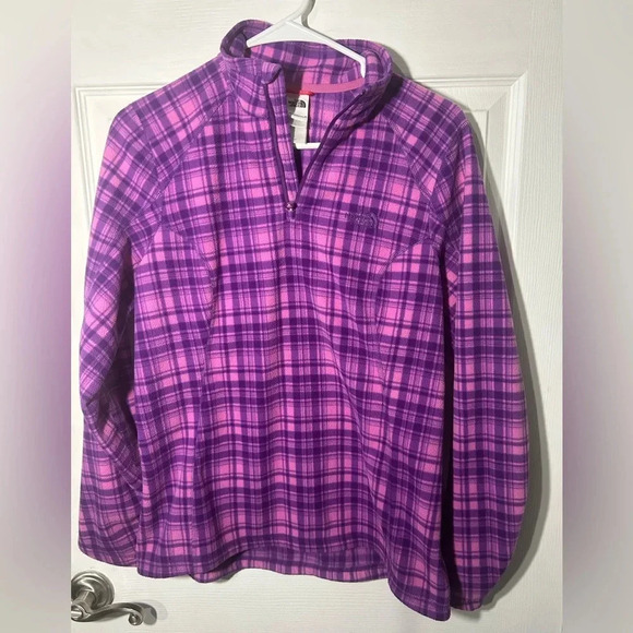 The North Face Fleece 1/4 Zip Pull Over. Purple and Pink plaid. Size Medium. - Picture 1 of 9
